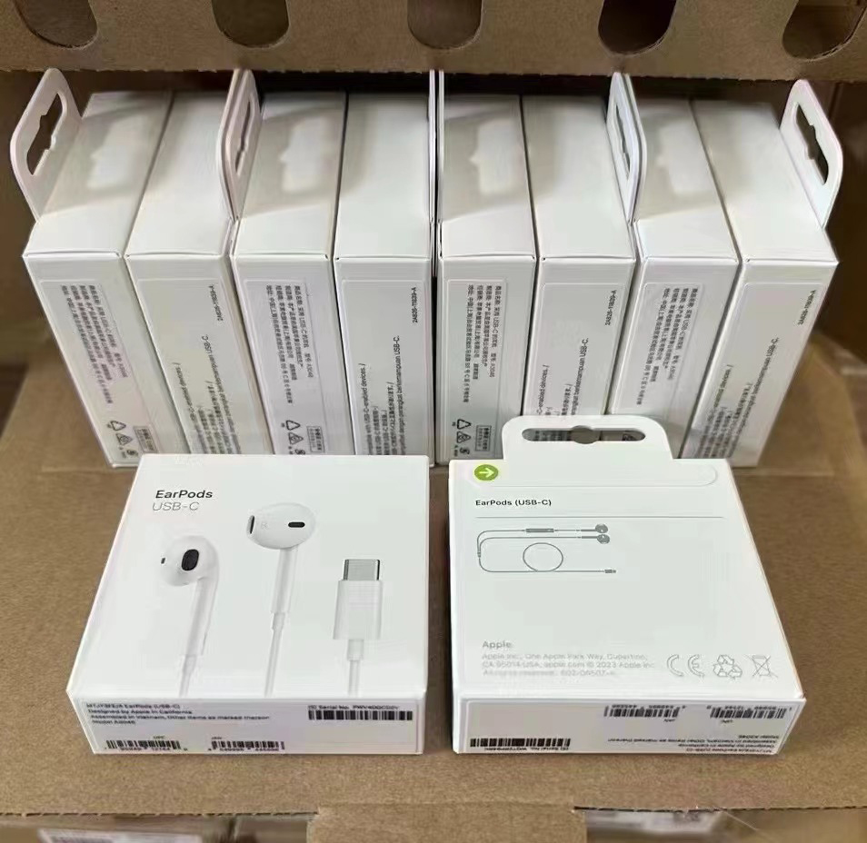 iPhone 15 USB-C headset headphone
